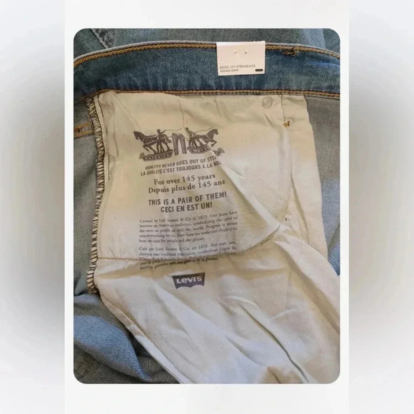 Levi’s 541 Athletic Tapered Light Wash Denim  Jeans Size 48 - Picture 4 of 8